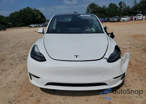 2021 Tesla Model Y z USA, uszkodzony, nr VIN 5YJYGDEE3MF265626